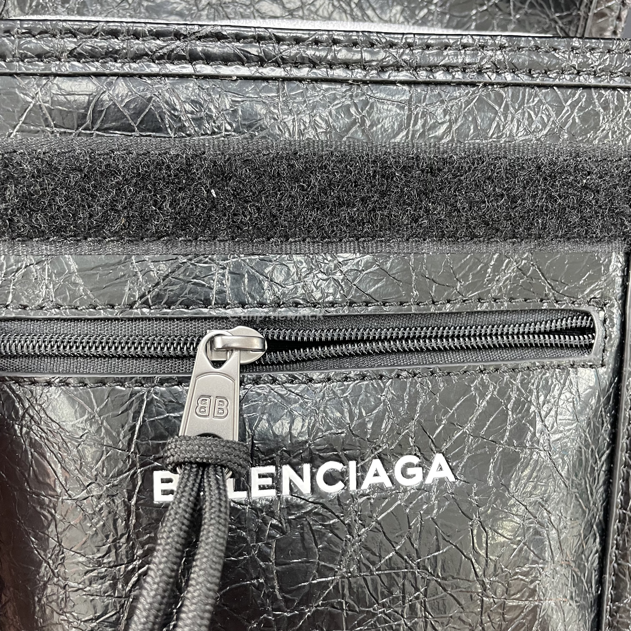 Balenciaga Explorer Arena Cracked Leather Messenger Bag Black (6) - newkick.org